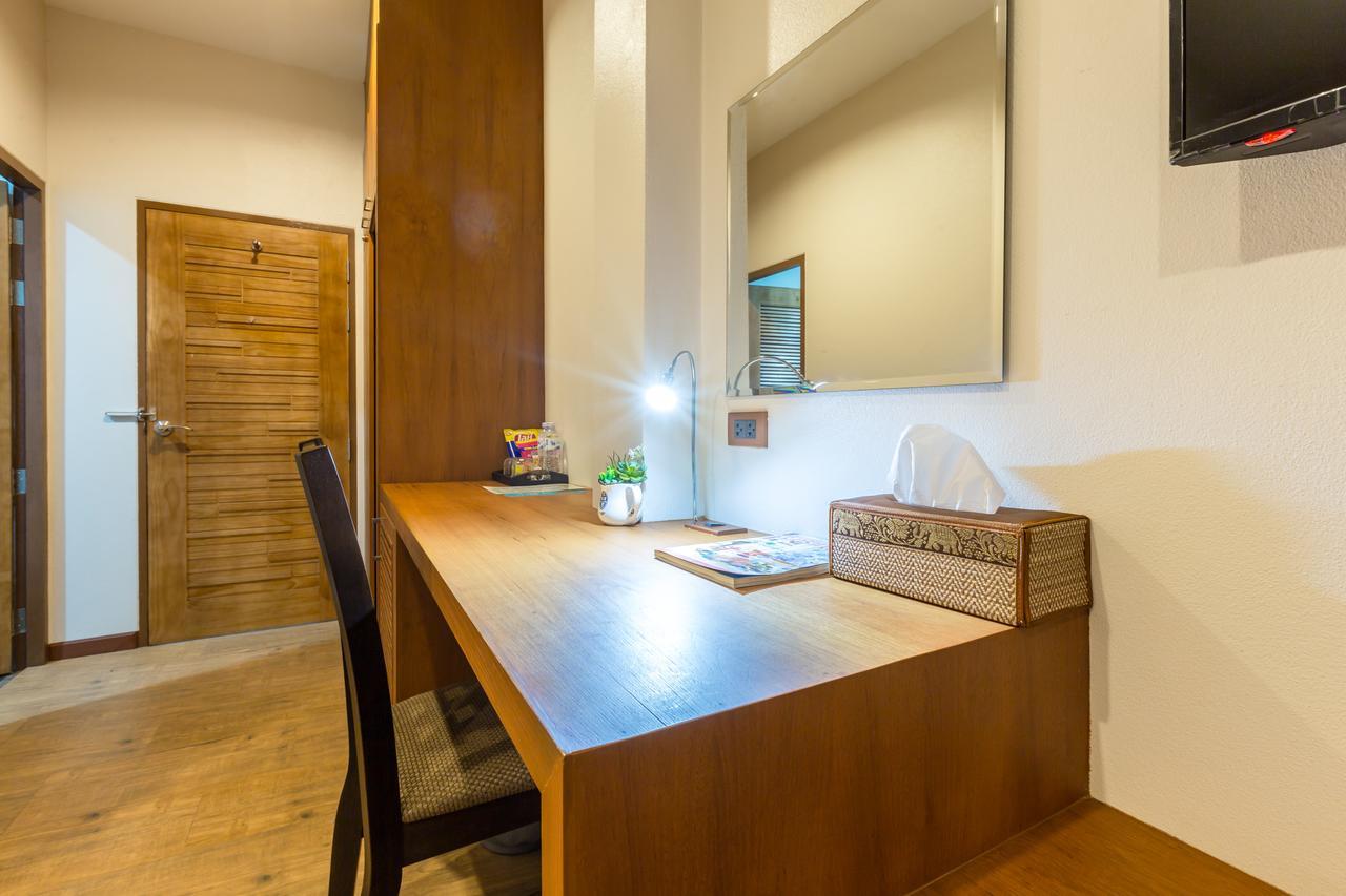 777 Food & Bed Hotel Chiang Rai Bagian luar foto