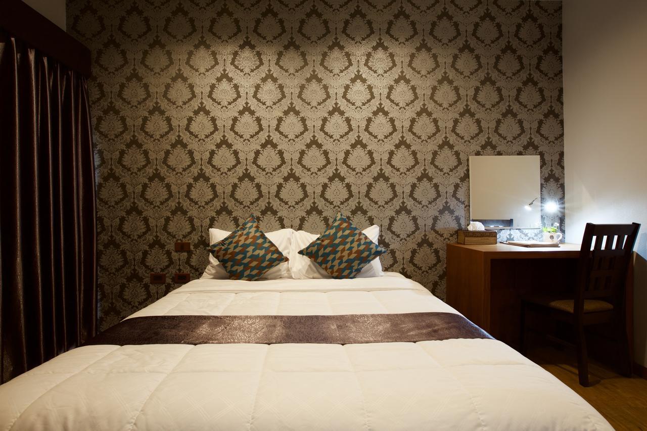 777 Food & Bed Hotel Chiang Rai Bagian luar foto