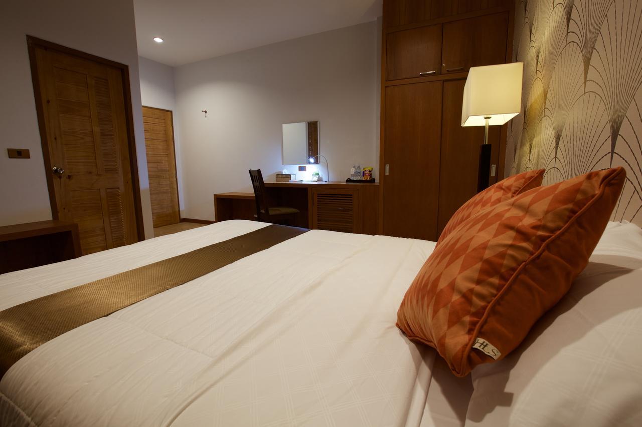 777 Food & Bed Hotel Chiang Rai Bagian luar foto