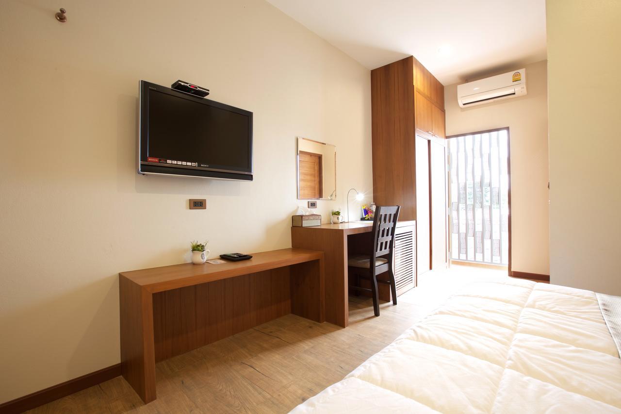 777 Food & Bed Hotel Chiang Rai Bagian luar foto